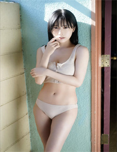 《男人的机机桶女人的机机-丹麦庄园里的三个女儿》