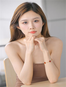 《狗与女人-向日葵视频污免费下载app在线看》